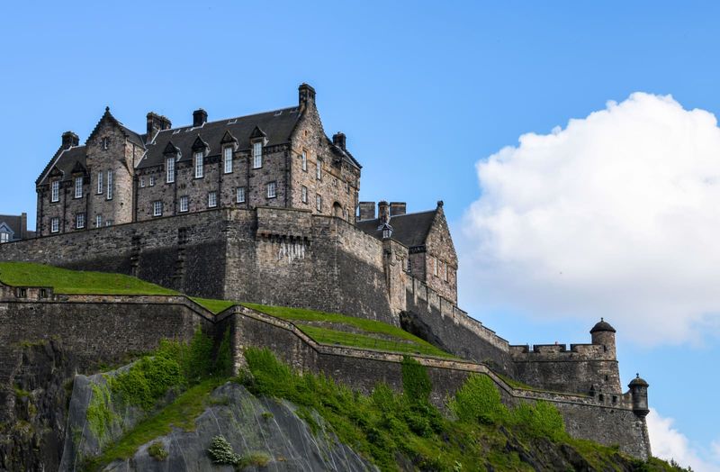 When Stone and Velvet Meet: A Season Among Edinburgh's Most Intimate Hotels