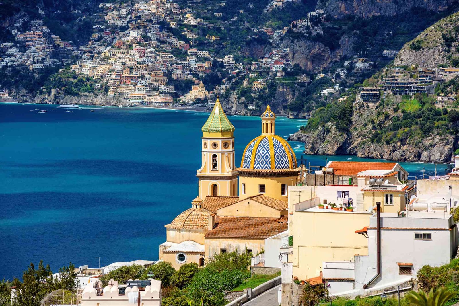 Where Waves Meet Wanderlust: Beach Villages That Linger in Memory