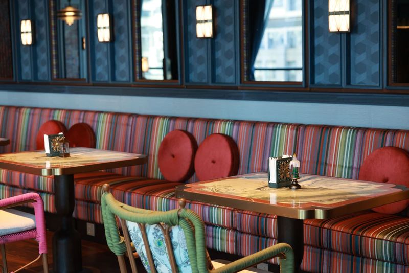Inside the Lounge Culture of Newark Liberty International