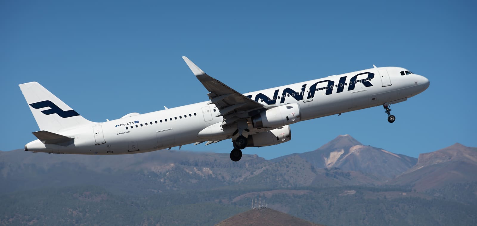 The In-Between Seat: A Case for Premium Economy on Long-Range Routes