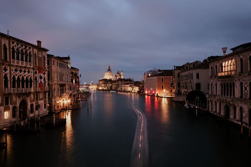 Where the Canals Keep Time: A Guide to Venice's Most Refined Stays