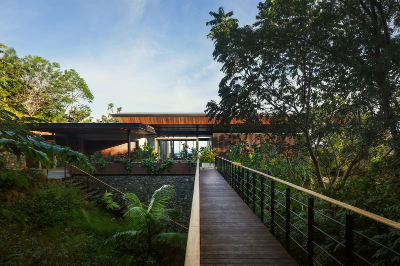 The Architecture of Anticipation: How One Costa Rican Home Redefines Arrival