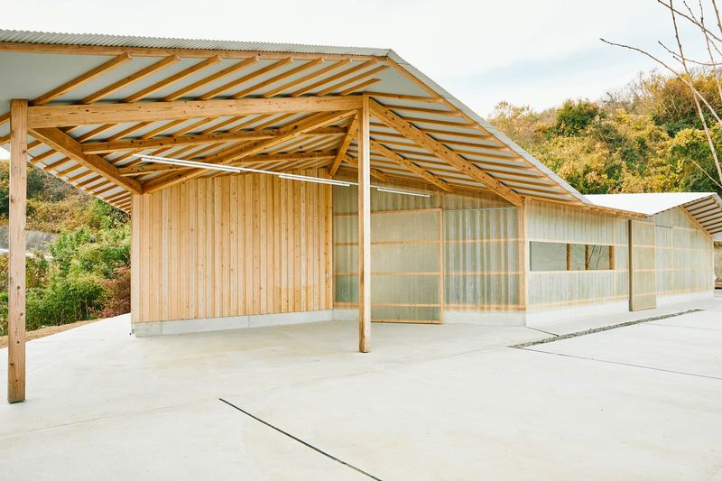 When Craft and Landscape Merge: A Ceramic Studio Built for Weather