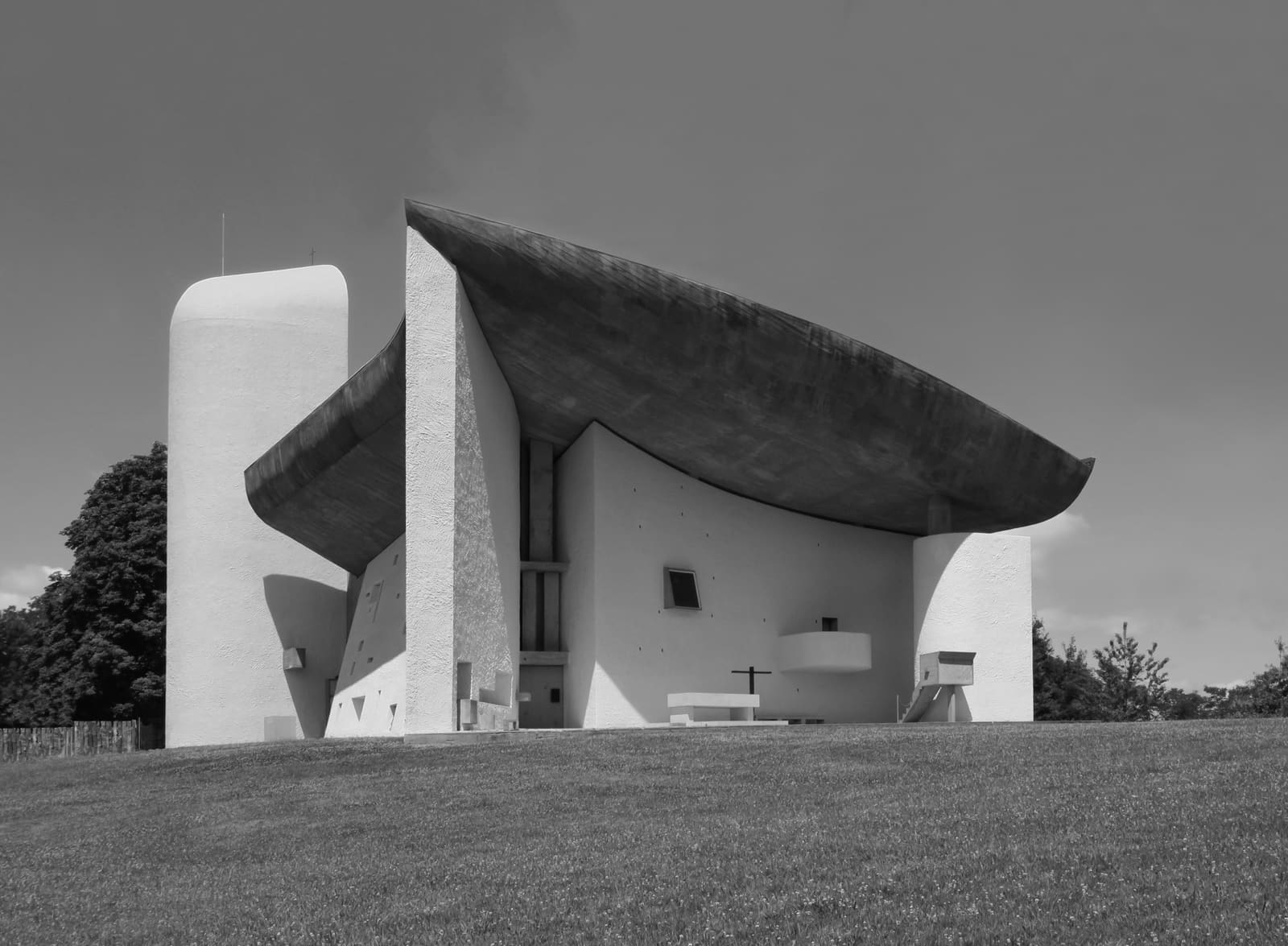 Concrete and Light: A New Visual Study of Ronchamp