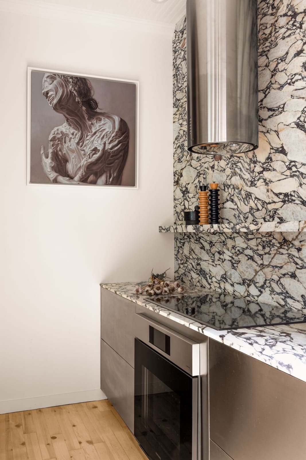 Contrast as Continuity: MRDK's Layered Approach to a 19th-Century Montreal Interior