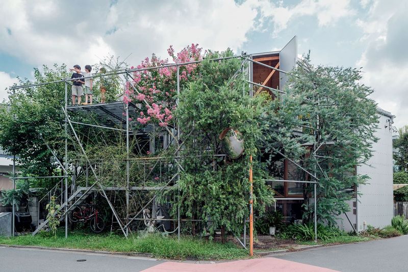 Inside the Architecture of Everyday Life: A New Survey of Japanese Residential Design