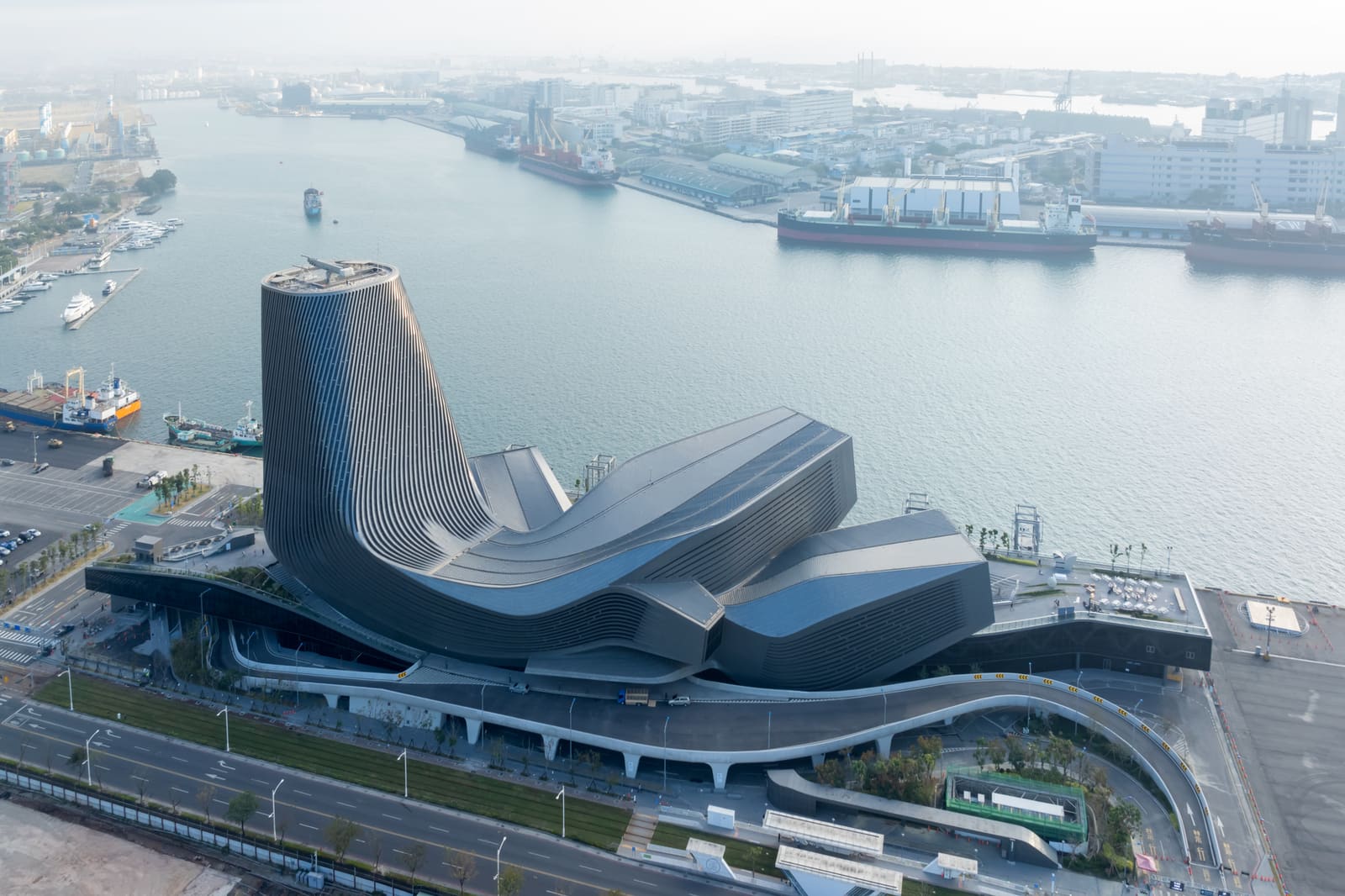 When Infrastructure Becomes Threshold: Kaohsiung's Polyfunctional Port Gateway