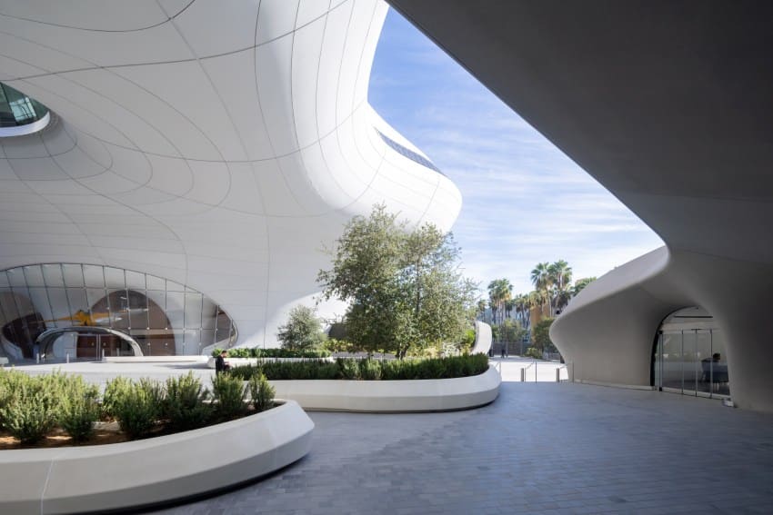 The Museum That Floats Above Los Angeles