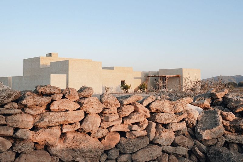 Quiet Volumes: A Moroccan Villa That Balances Solitude and Community