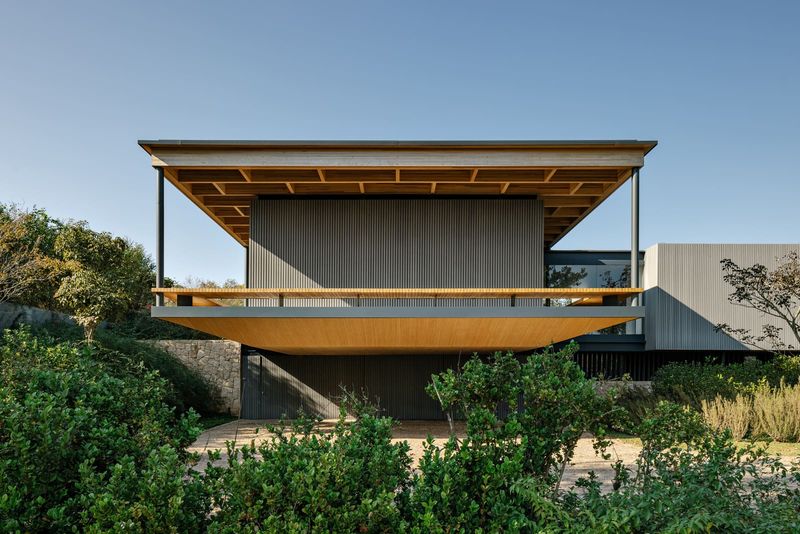 Navigating the Slope: How One Brazilian House Reads the Forest Floor