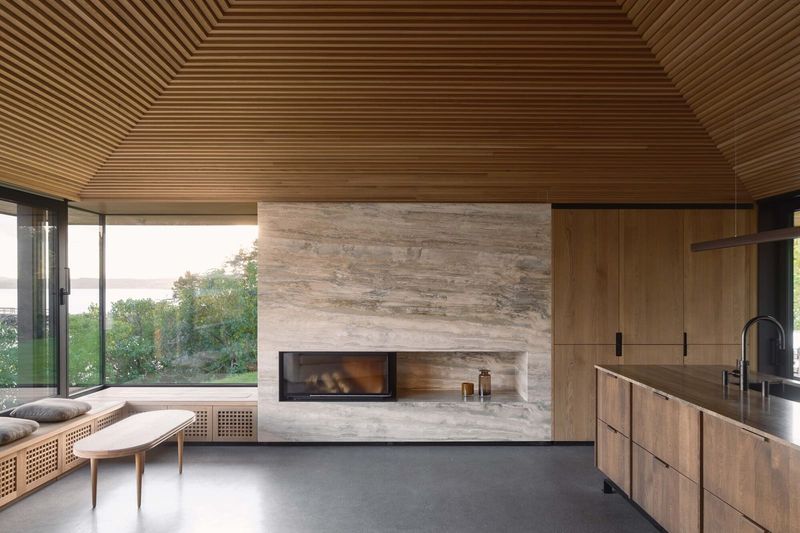 When Site Constraints Become Design Opportunity: A Norwegian Cabin on Protected Coastline