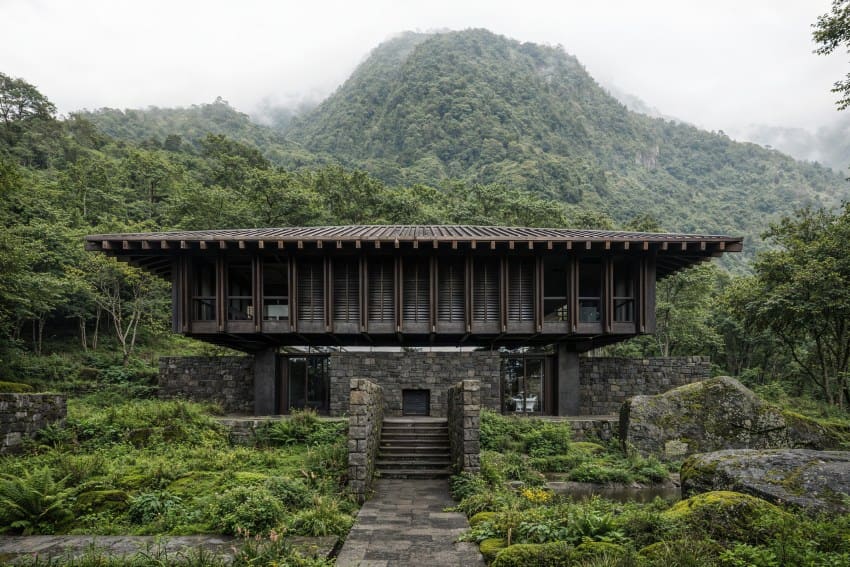 Shelter as Site Negotiation: V Taller's Yakushima Proposal