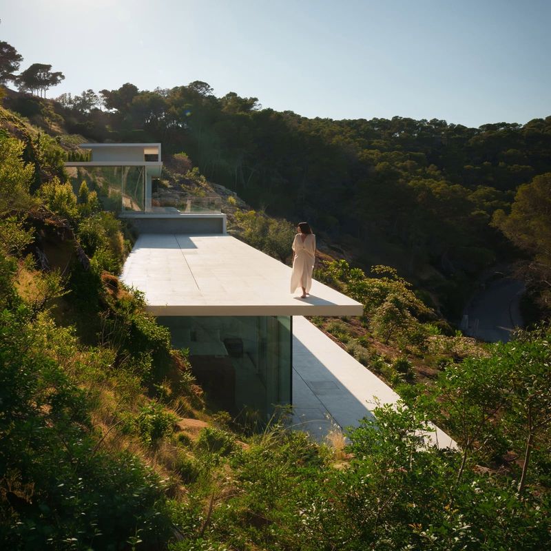 A Single Folded Plane: How One Spanish Studio Reimagined the Mediterranean Villa