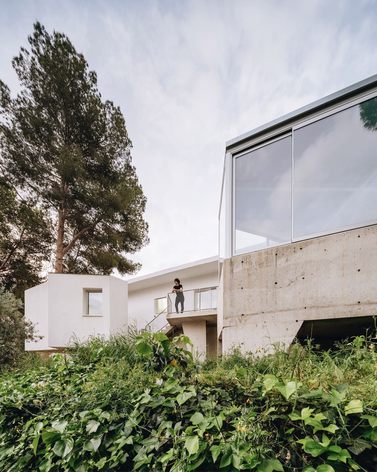 When a Spanish Suburb Becomes the Canvas for Domestic Restraint