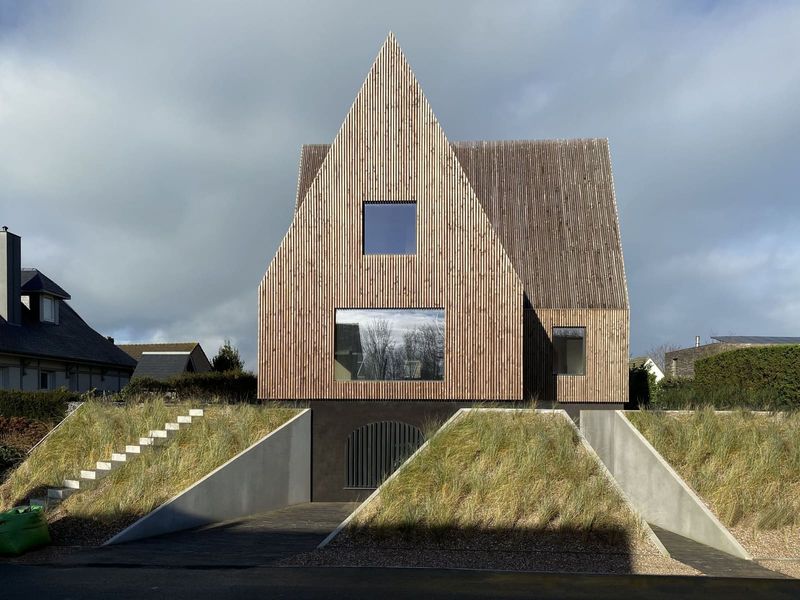 Stacked Geometry and Cross-Laminated Timber Shape a Belgian Residence
