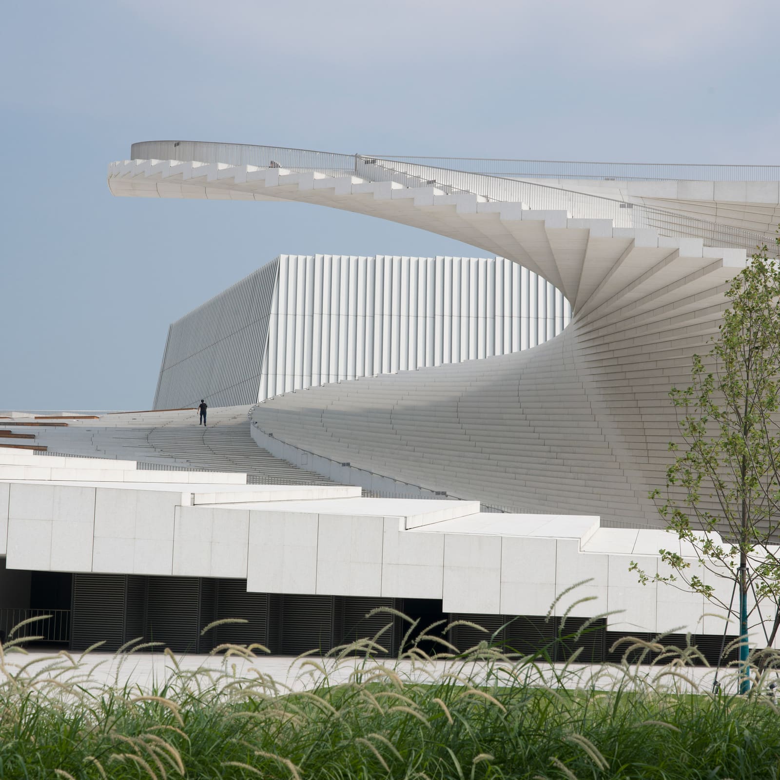 Stairway as City Square: Snøhetta's Shanghai Opera House Rewrites Cultural Access