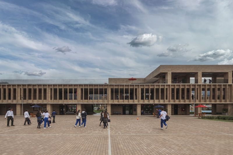 How Void and Landscape Became Teaching Tools in Bogotá