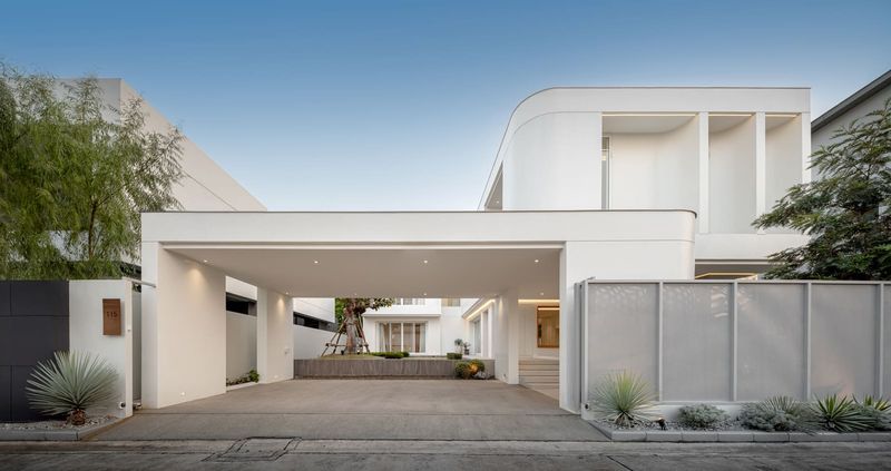 When Architecture Grows With You: A Bangkok Home That Evolved Over Time
