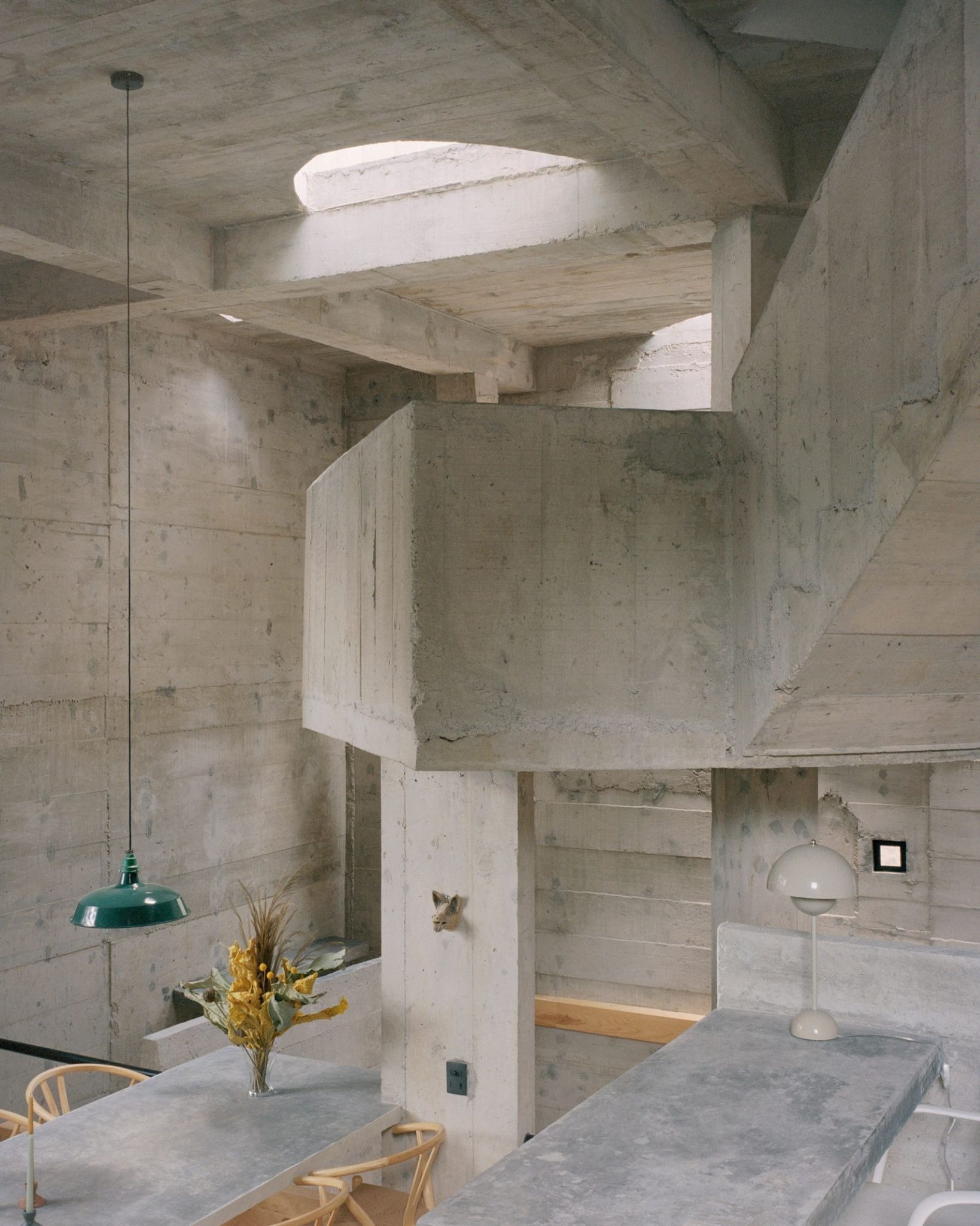 Casa Alférez: A Brutalist Refuge in the Pines Forged for Silence and Shelter