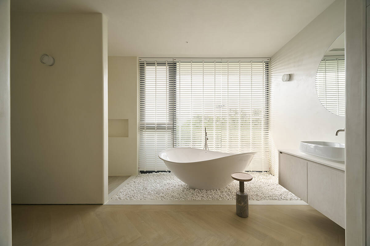 Top Picks - 8 Monochrome Homes That Master Minimal Drama