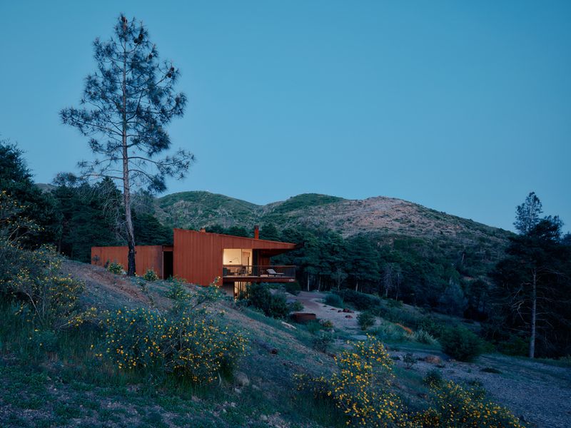 Faulkner Architects Armor a Healdsburg Retreat in Concrete and Corten