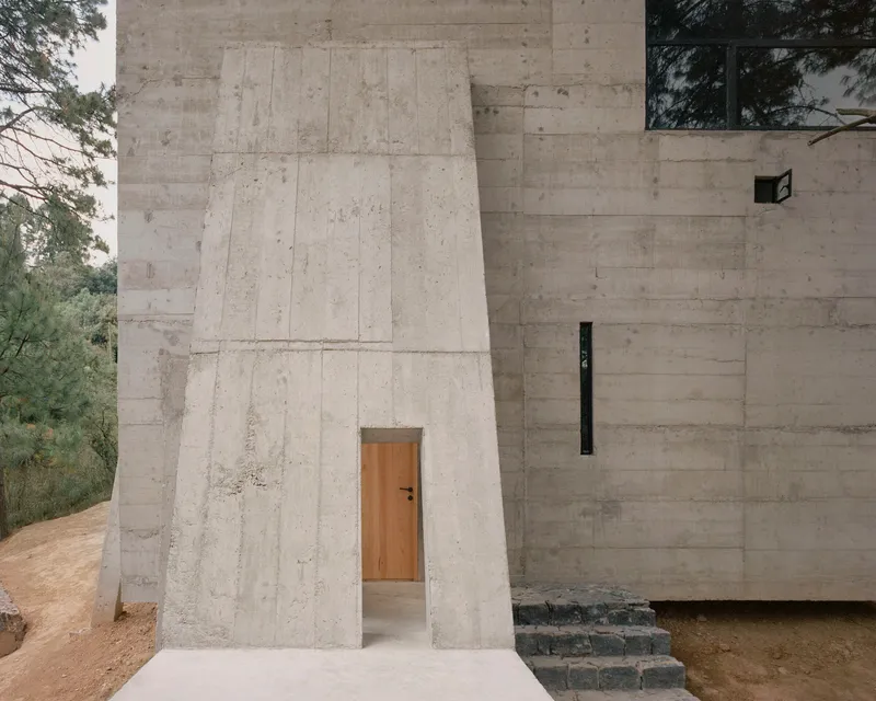 Casa Alférez: A Brutalist Refuge in the Pines Forged for Silence and Shelter