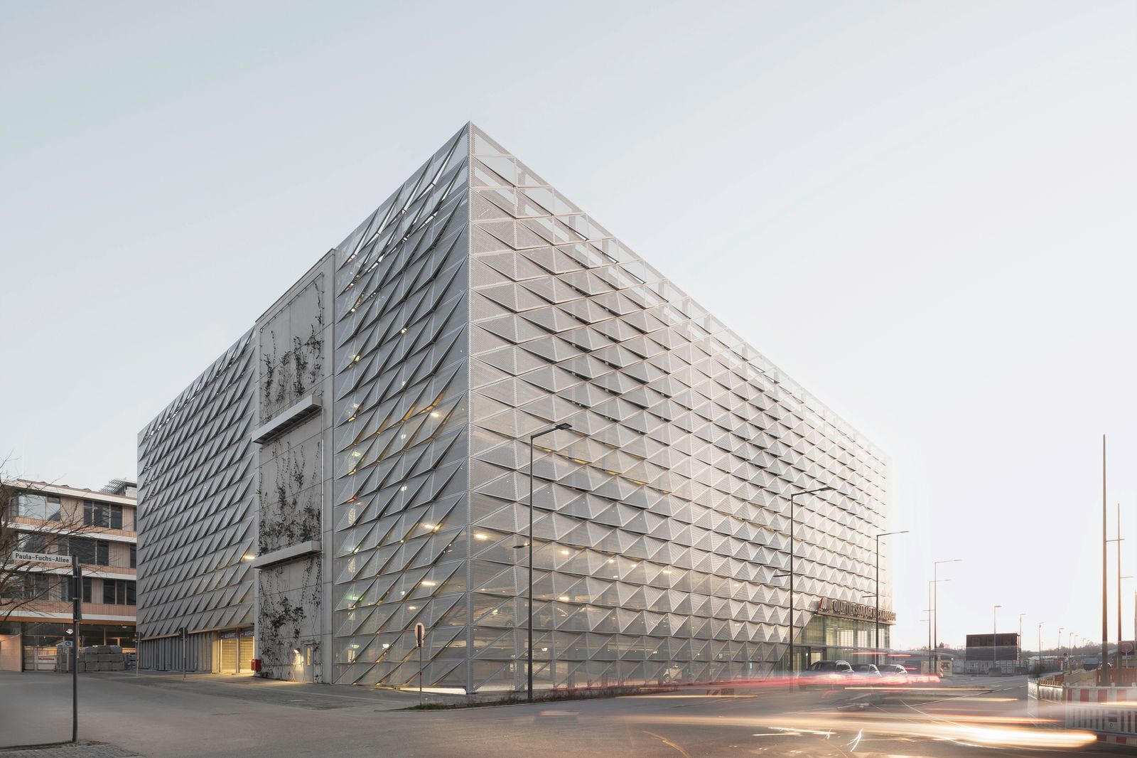 Can Parking Infrastructure Become Civic Architecture? Heilbronn's Neckarbogen Garage as Multi-Use Node