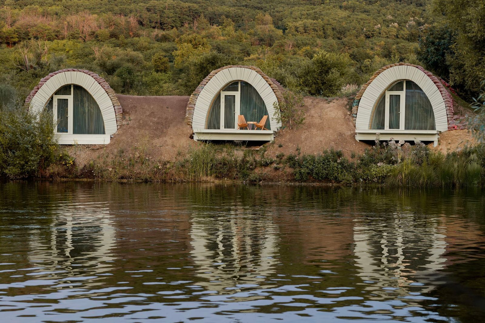 LH47 ARCH Buries a Modern Fairytale Beneath the Moldovan Hills