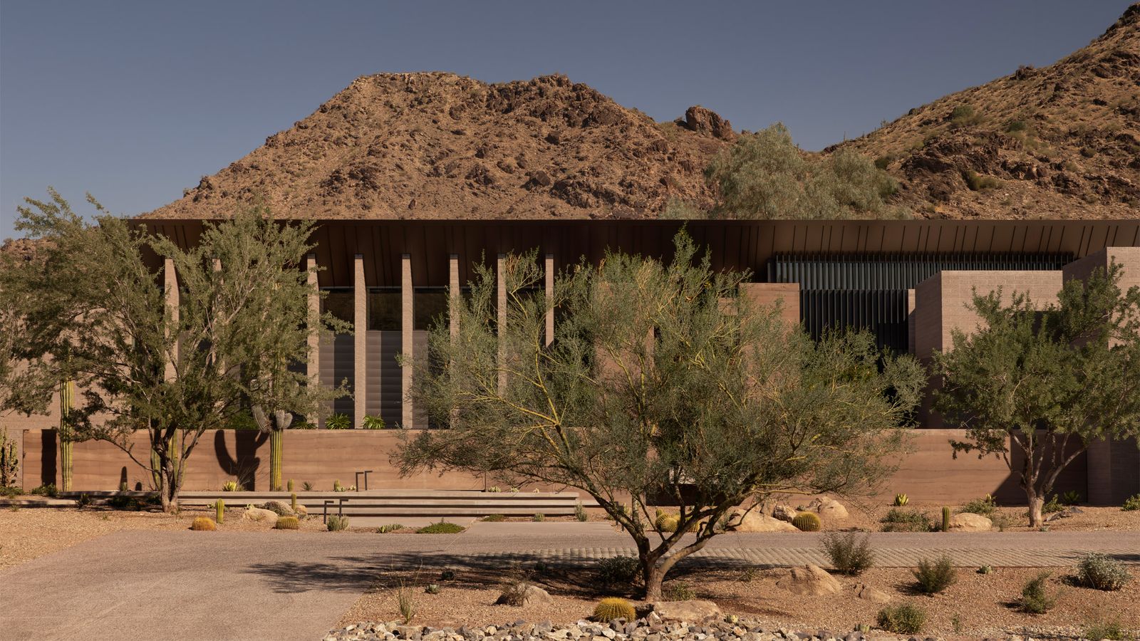 Kendle Design Collaborative Forges a Biomimetic Oasis in the Arizona Heat