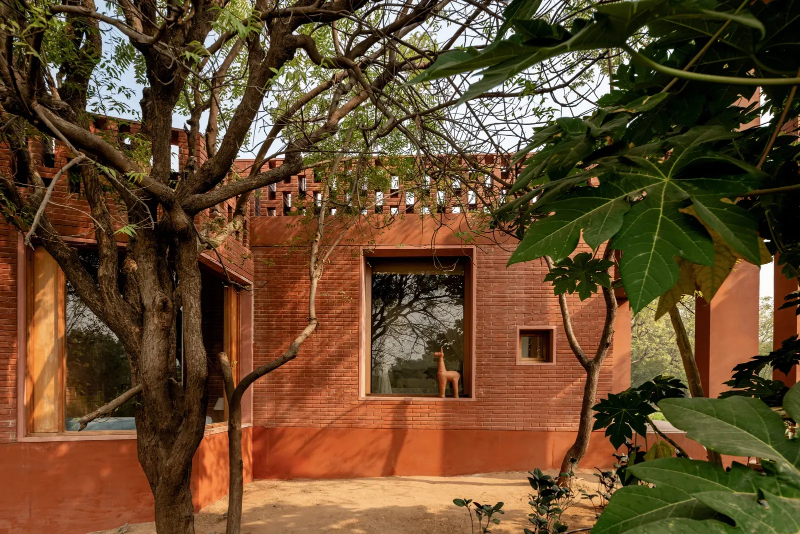 Top Picks - 7 Terracotta Houses Celebrating Texture, Light, And Earth