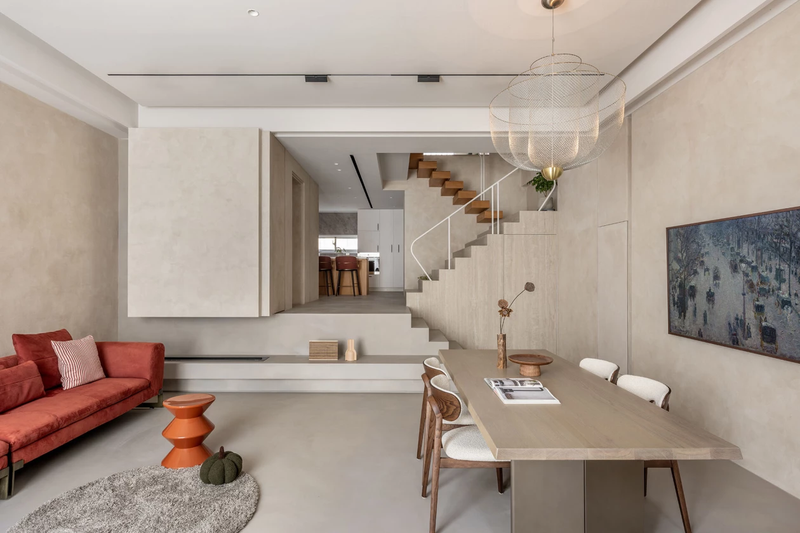 House LU: A Town-House Reimagined as a Fluid Sequence of Space, Light and Life