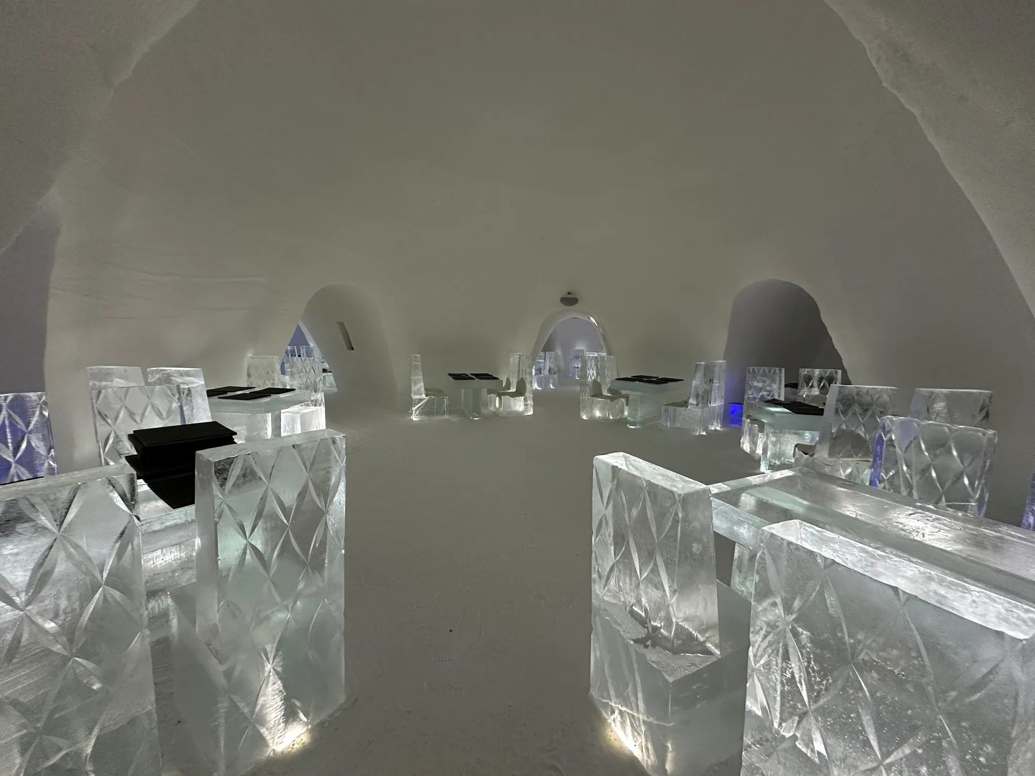 Top Picks - 8 Extraordinary Restaurants That Rewrite The Dining Experience