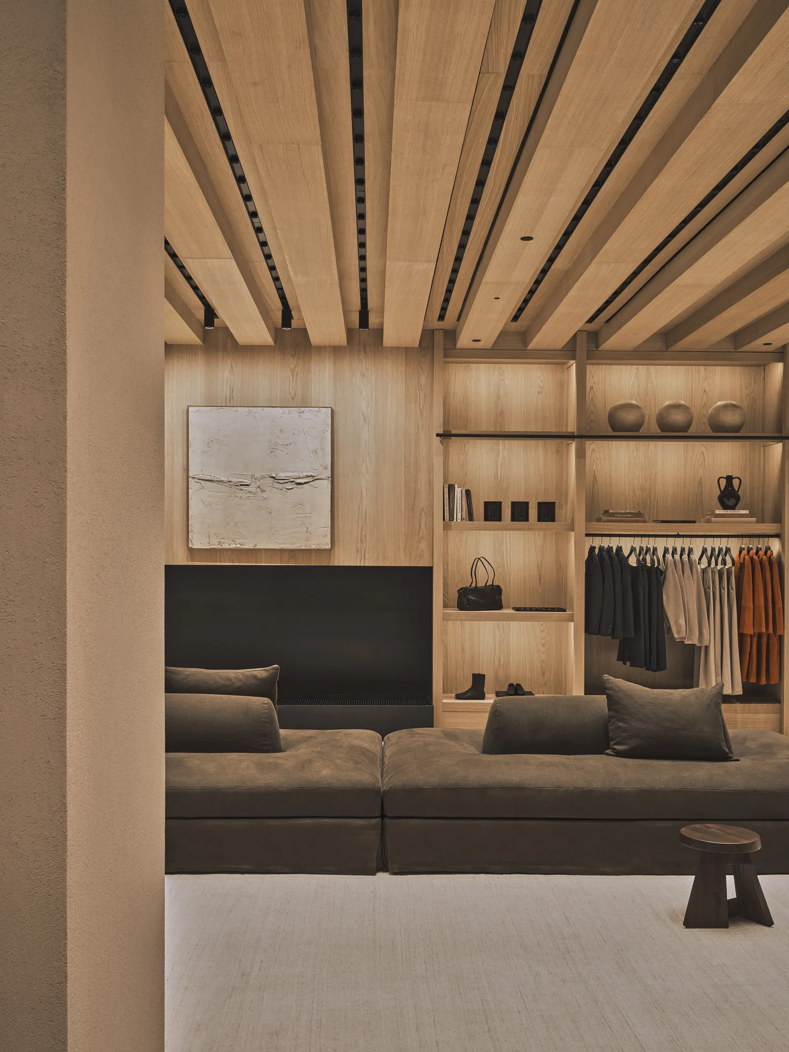 Chromatic Neutrality: How Zara Uses Soft Tones To Let Collections Lead The Visual Hierarchy