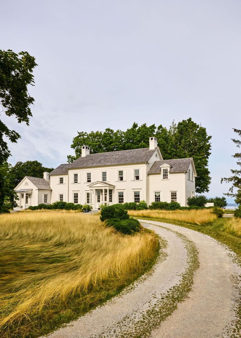 When Classical Architecture Meets Taffeta: A Vermont Retreat That Breaks the Rules