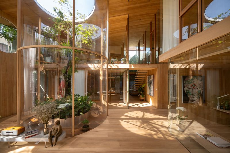The Breathing Box: Unknown Surface Studio Cultivates a Private Jungle in Bangkok