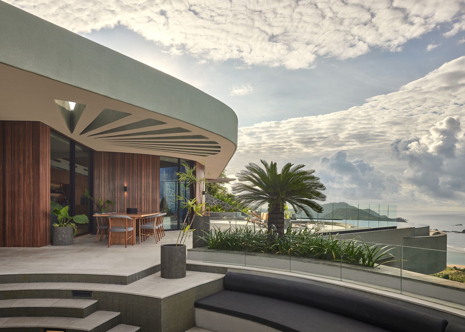 Nyrenstone Estate: Architecture Shaped by Slope, Geometry, and the Sea