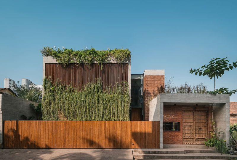 When a 22-Room House Becomes One: Redesigning Family Heritage in Gujarat