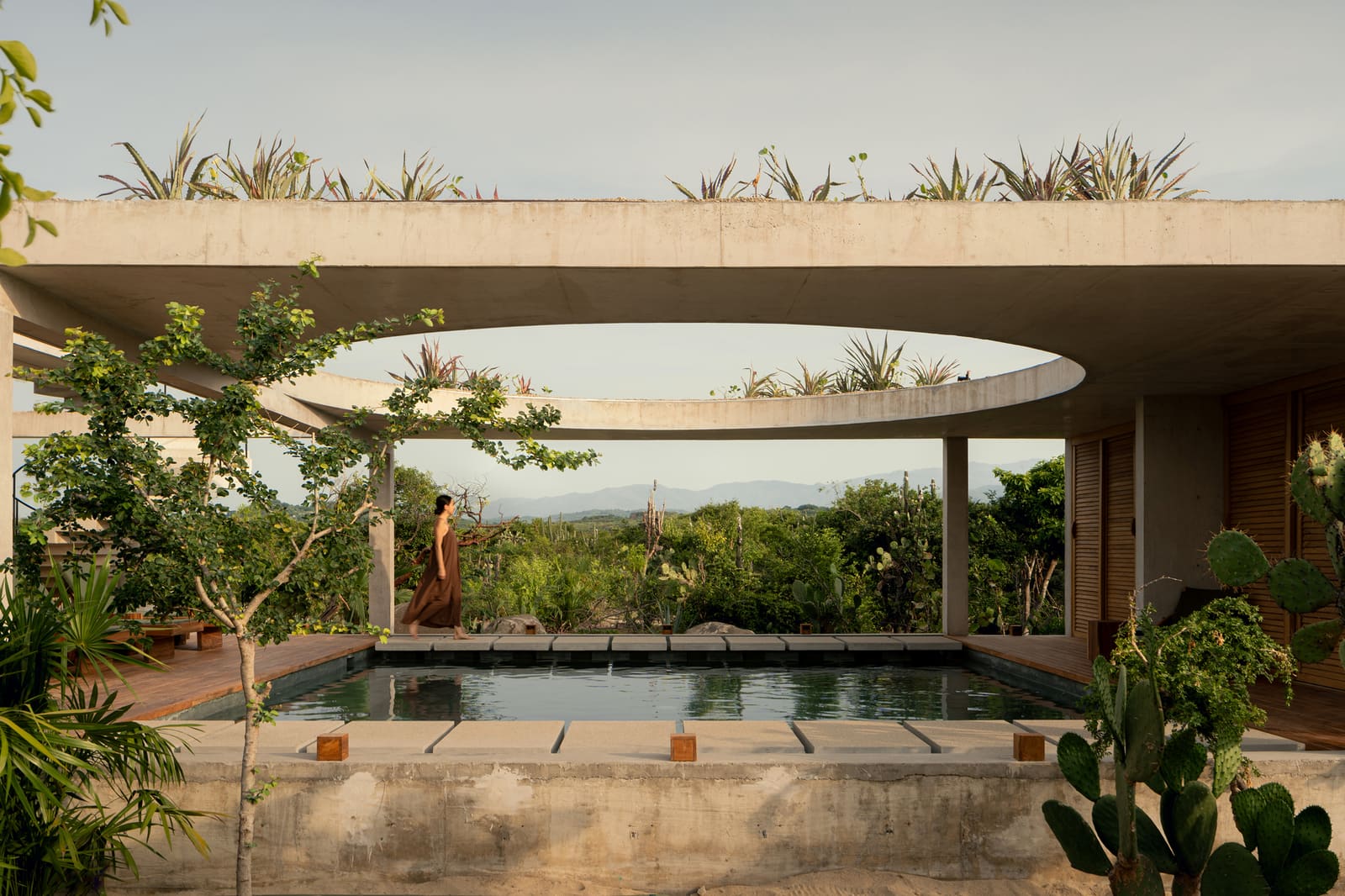 When Architecture Withdraws: Casa Cieno and the Turn Inward