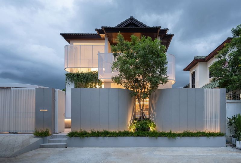 When Suburbia Fractures: Adaptive Reuse on a Bangkok Road That Changed Overnight