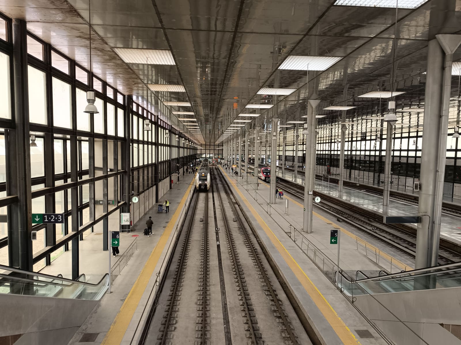 Britain Turns Down Three New London Rail Routes Over Congestion Worries