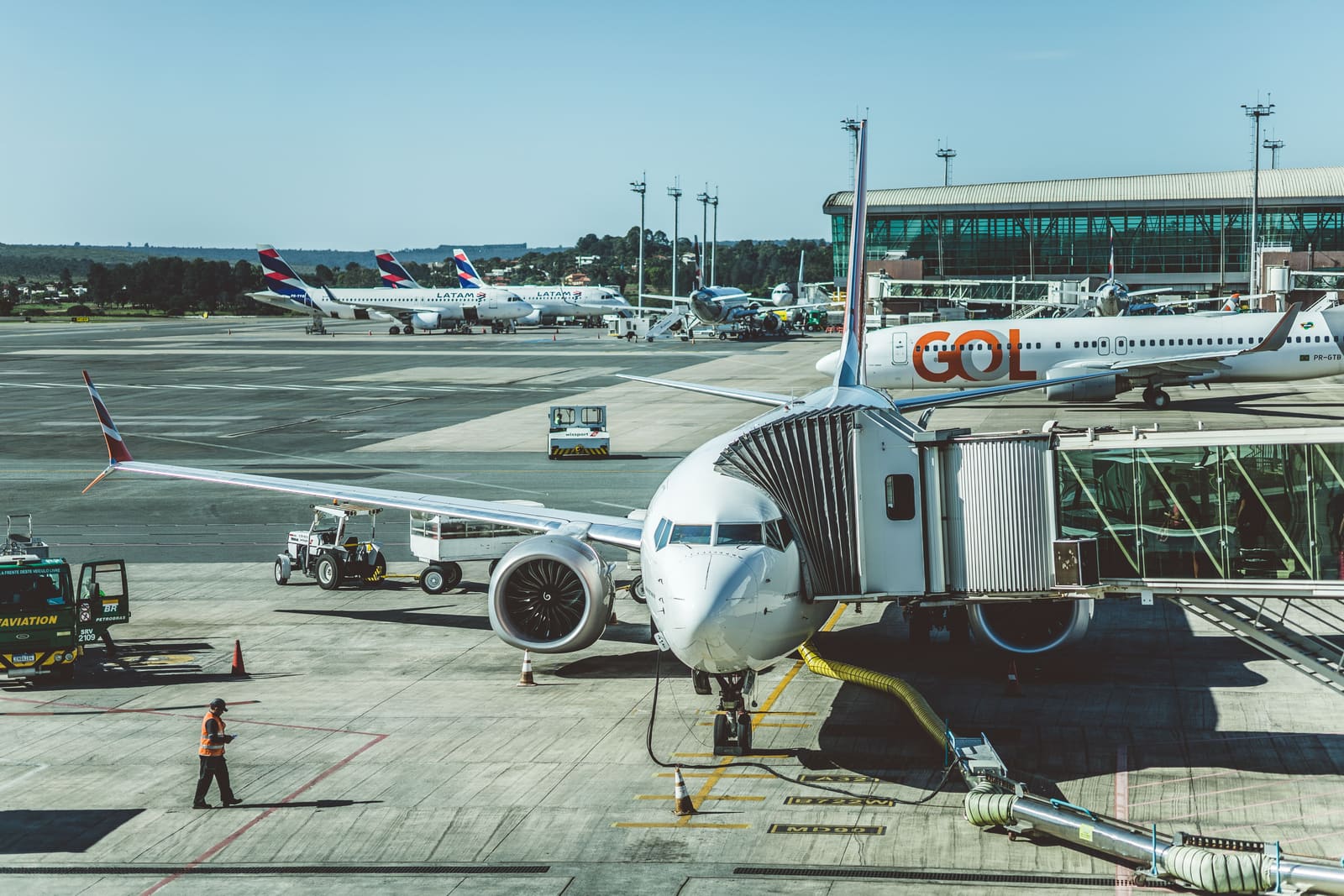 Britain Warns Travellers Across 16 Countries as Middle East Tensions Threaten Flight Disruption