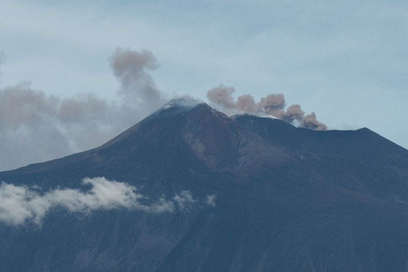 Catania Airport Halts Flights as Etna Ash Cloud Returns