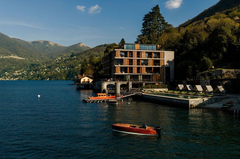 A Modernist Lakeside Hotel That Lets Como's Water Do the Talking