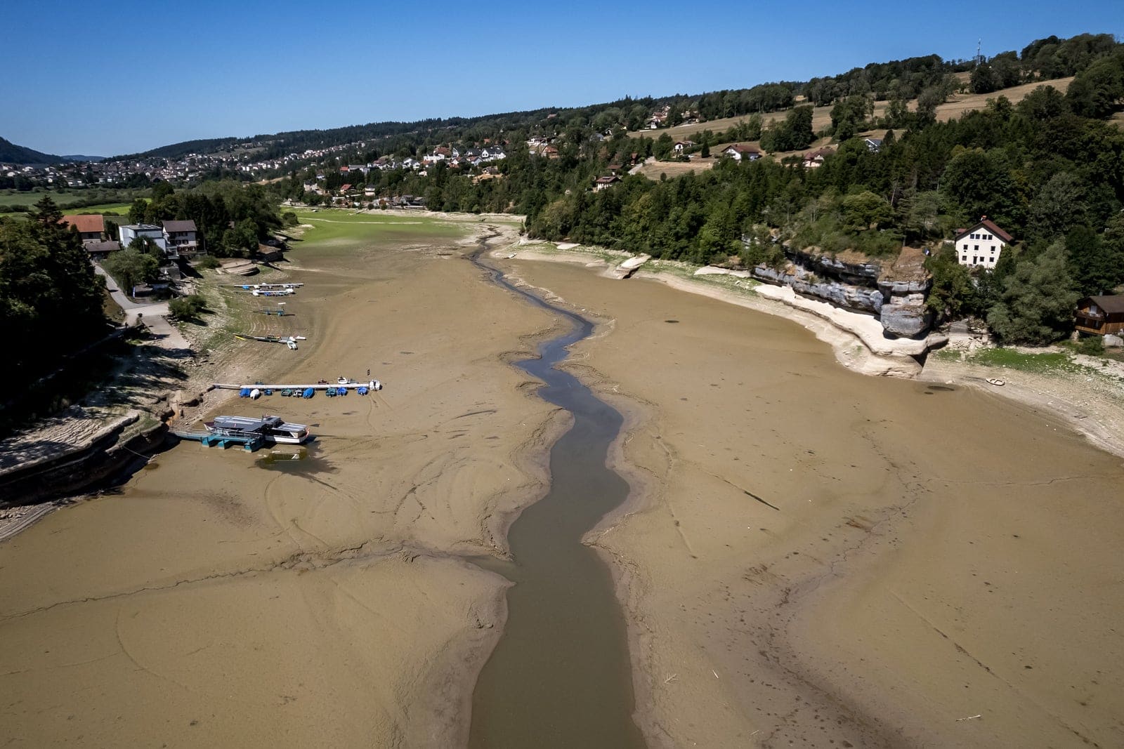 A Swiss Lake Vanishes as Europe's Drought Deepens