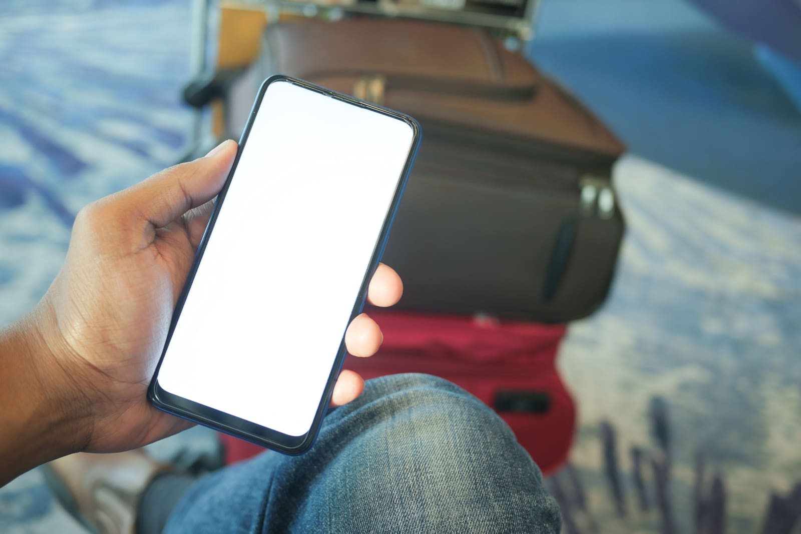 When to Book Holiday Flights for Better Prices